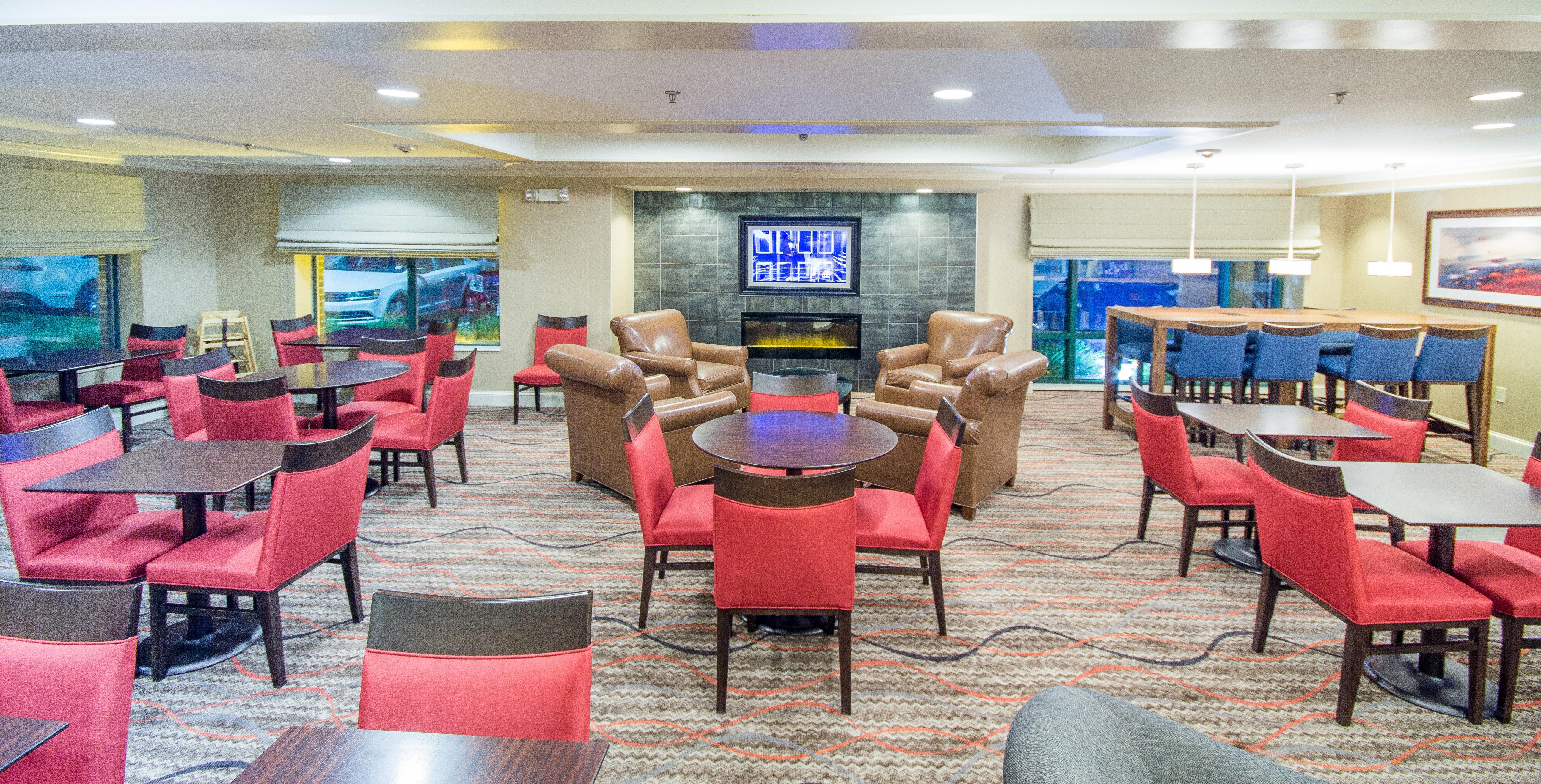 Holiday Inn Express Hotel & Suites Auburn By Ihg מראה חיצוני תמונה